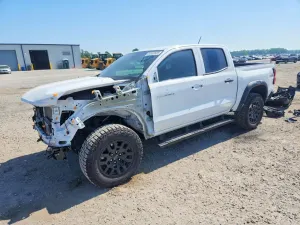 Chevrolet Colorado 2.7L 4 2024