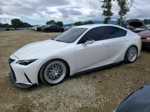 Lexus IS 2.0L 4 2022