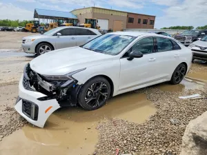 Kia K5 2.5L 4 2025