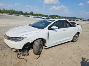 Chrysler 200 2.4L 4 2015