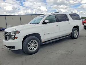 Chevrolet Suburban 5.3L 8 2015