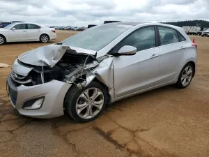 Hyundai Elantra 1.8L 4 2013