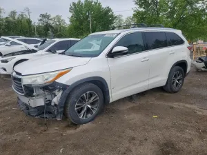 Toyota Highlander 3.5L 6 2016