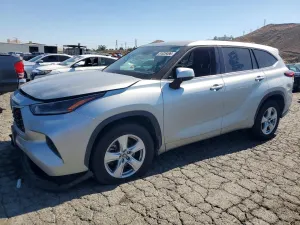 Toyota Highlander 3.5L 6 2021