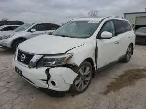 Nissan Pathfinder S 3.5L 6 2015