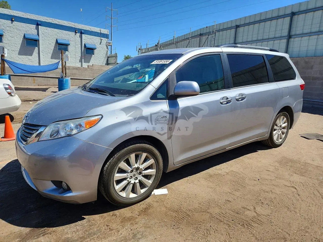 Toyota Sienna 3.5L 6 2016