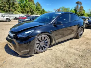 Tesla Model Y 2024