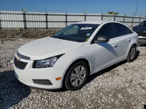 Chevrolet Cruze LS 1.8L 4 2013