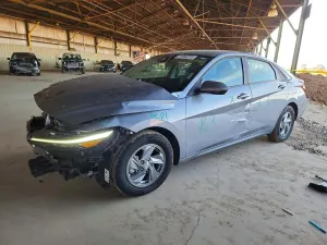 Hyundai Elantra 2.0L 4 2025
