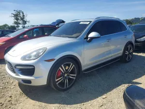 Porsche Cayenne 4.8L 8 2012