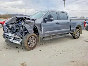 Ford F-250 6.7L 8 2025