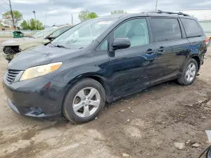 Toyota Sienna 3.5L 6 2011