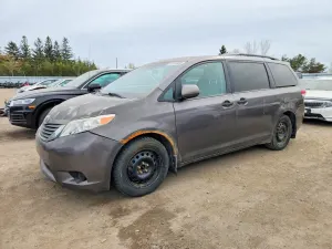 Toyota Sienna 3.5L 6 2013