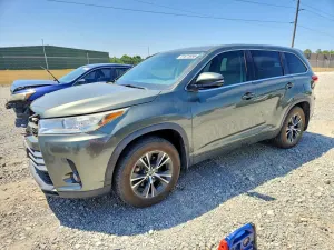 Toyota Highlander 3.5L 6 2017