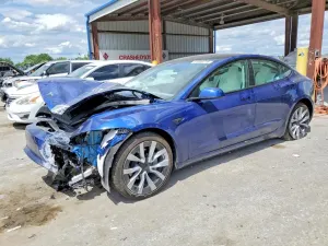 Tesla Model 3 2025