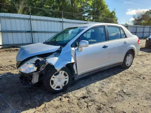 Nissan Versa 1.8L 4 2010