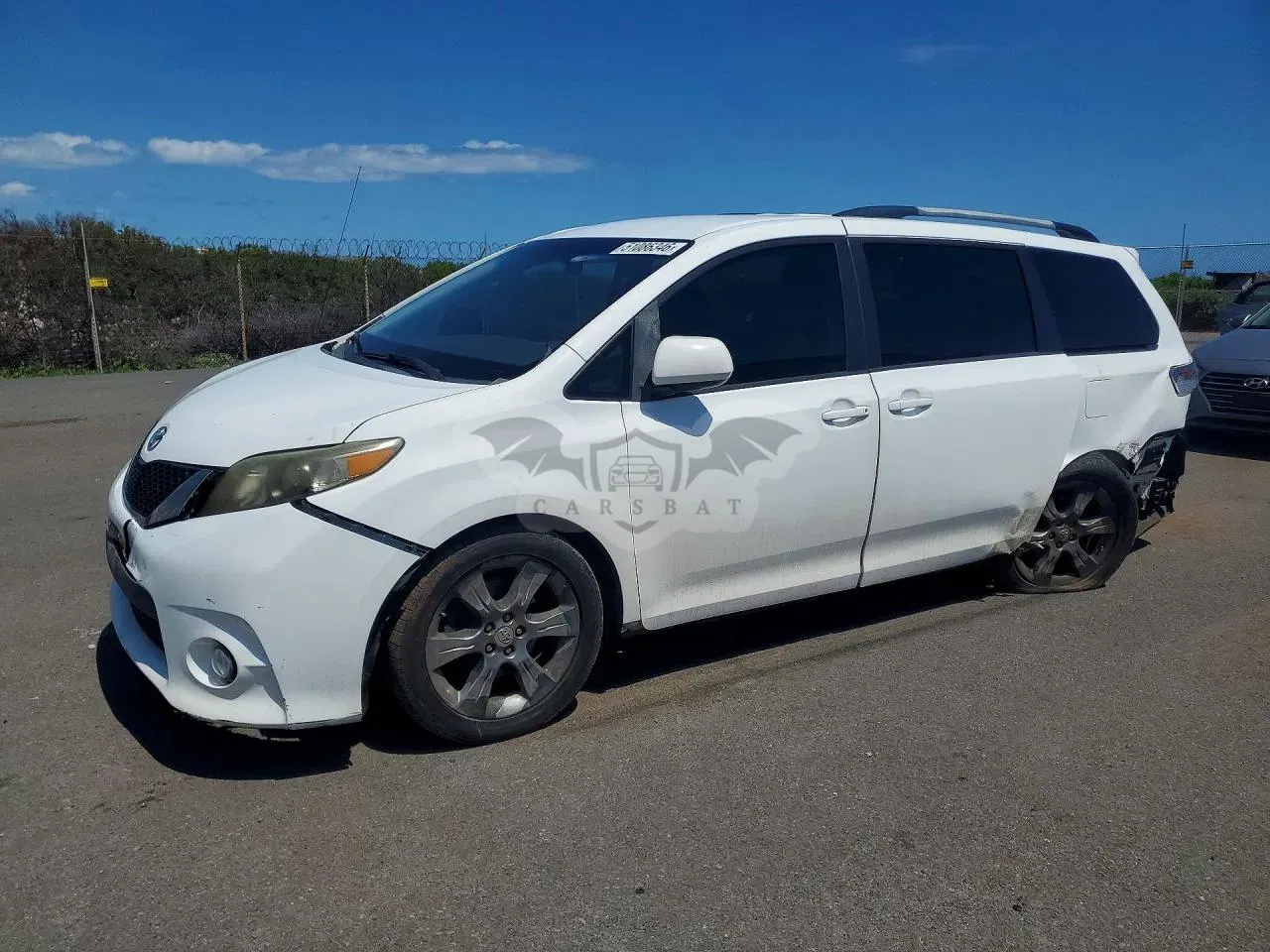 Toyota Sienna 3.5L 6 2011