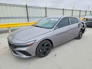 Hyundai Elantra 2.0L 4 2026