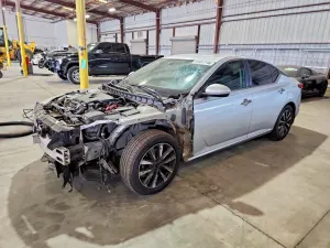 Nissan Altima 2.5L 4 2020
