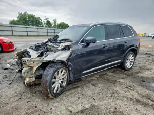 Volvo XC90 2.0L 4 2016