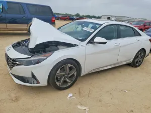 Hyundai Elantra 2.0L 4 2021