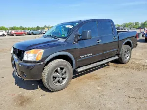 Nissan Titan 5.6L 8 2014