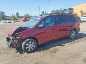 Toyota Sienna 3.5L 6 2010