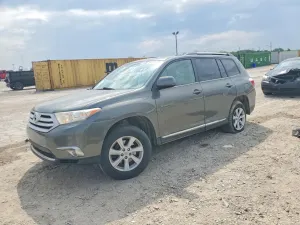 Toyota Highlander 3.5L 6 2013