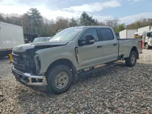 Ford F-350 6.7L 8 2025