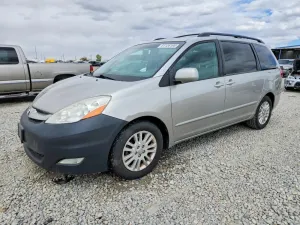 Toyota Sienna 3.5L 6 2010