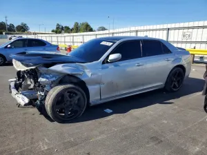 Chrysler 300 5.7L 8 2021