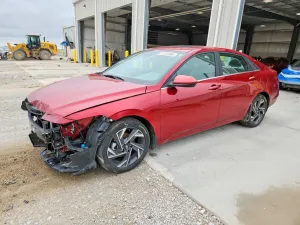 Hyundai Elantra 2.0L 4 2024