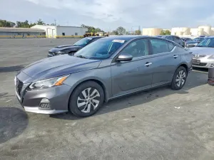 Nissan Altima 2.5L 4 2020