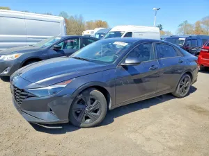 Hyundai Elantra 2.0L 4 2021