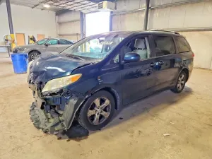 Toyota Sienna 3.5L 6 2011