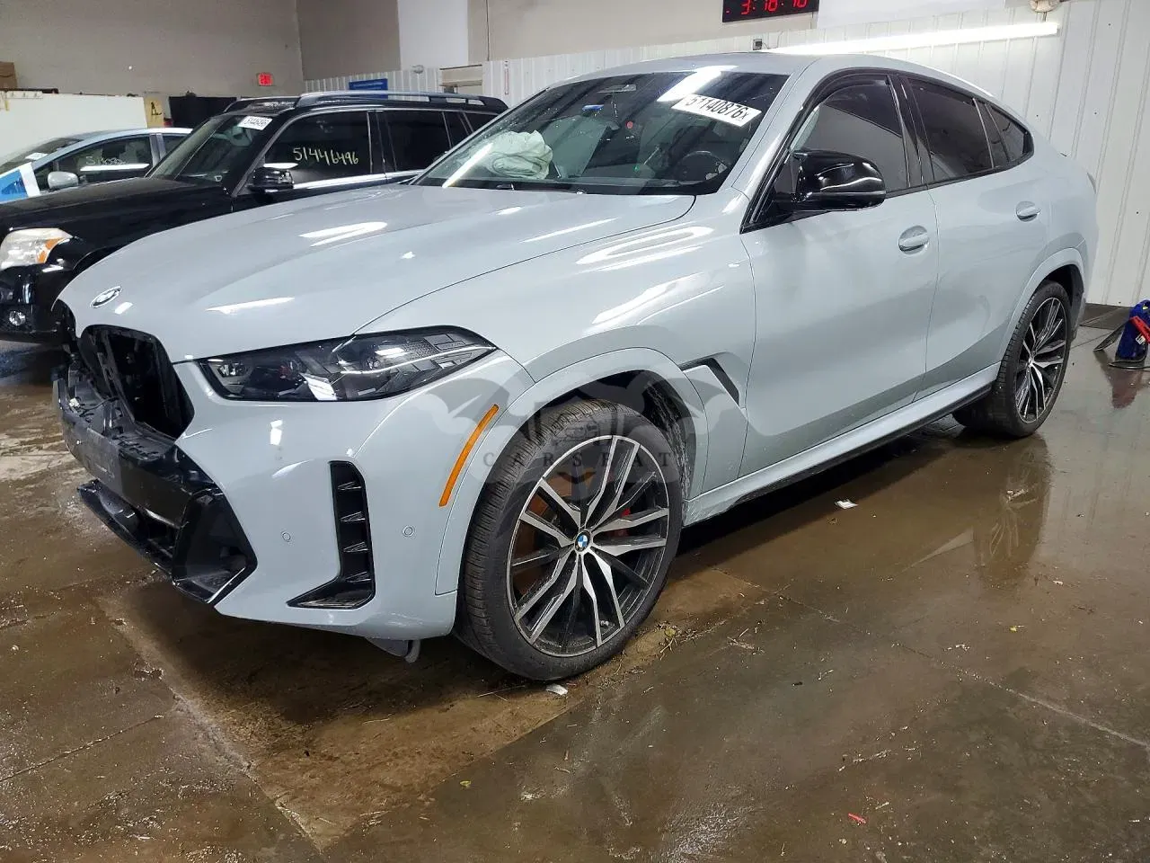 BMW X6 4.4L 8 2024