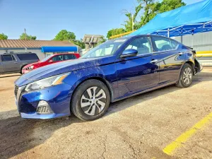 Nissan Altima 2.5L 4 2020