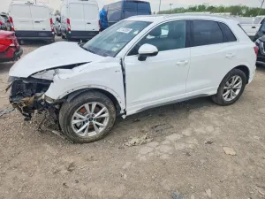 Audi Q3 2.0L 4 2025