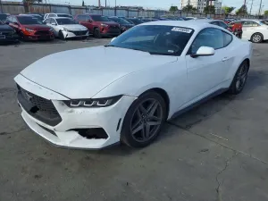 Ford Mustang 2.3L 4 2024