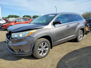 Toyota Highlander 3.5L 6 2015