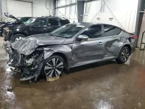 Nissan Altima 2.5L 4 2021
