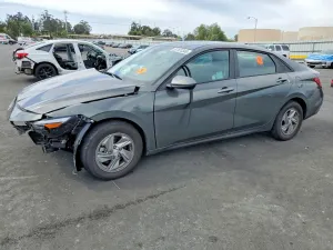 Hyundai Elantra 2.0L 4 2025
