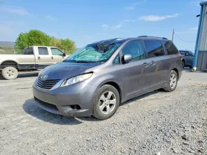 Toyota Sienna 3.5L 6 2011