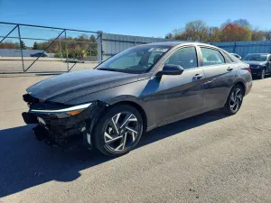 Hyundai Elantra 2.0L 4 2025