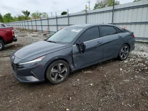 Hyundai Elantra 2.0L 4 2023
