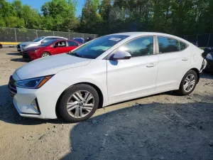 Hyundai Elantra 2.0L 4 2020