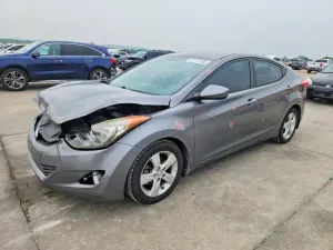 Hyundai Elantra 1.8L 4 2013