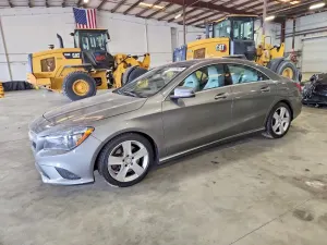 Mercedes-Benz CLA 2.0L 4 2015