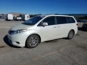 Toyota Sienna 3.5L 6 2016
