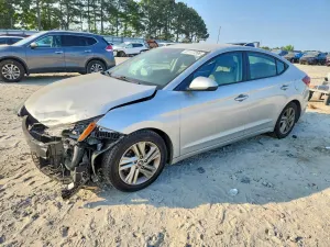 Hyundai Elantra 2.0L 4 2019
